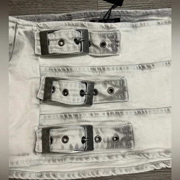 NWT Dolls Kill / Generation Kiss White Sofie Belted Skirt - Picture 3 of 5